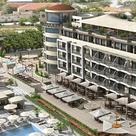 Hotel Royal Grand And