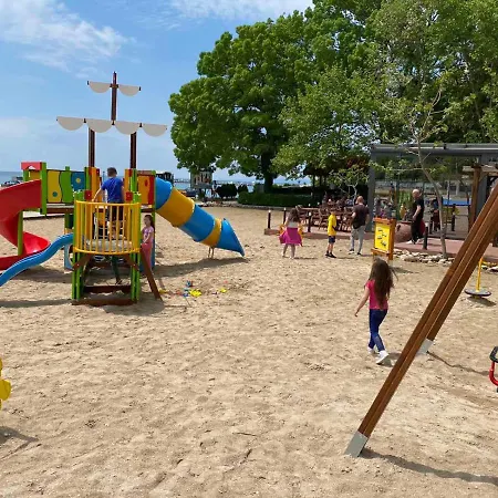 Royal Grand And Kavarna