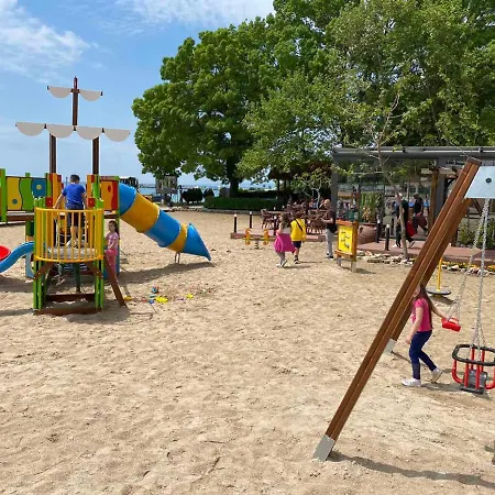 Royal Grand And Hotel 4*