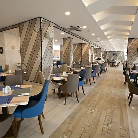 Royal Grand And Hotel 4*