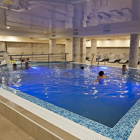 Hotel Royal Grand And 4*