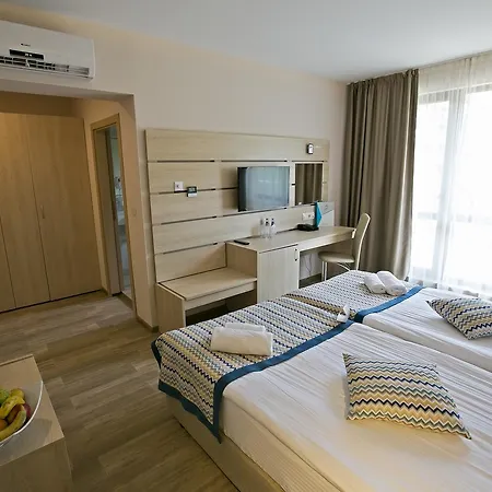 Royal Grand And Hotel