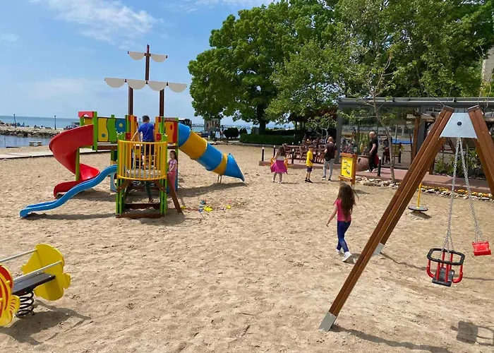 Royal Grand And Kavarna