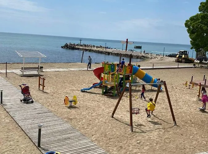 Hotel Royal Grand And Kavarna