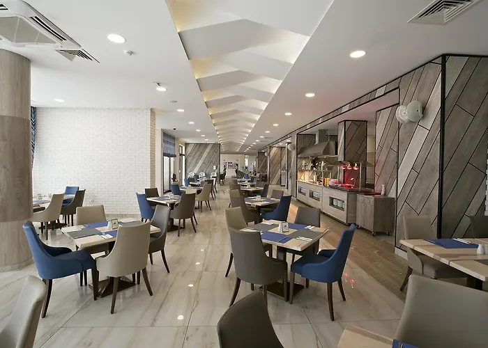 Hotel Royal Grand And