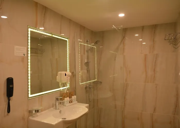 Royal Grand And Hotel 4*