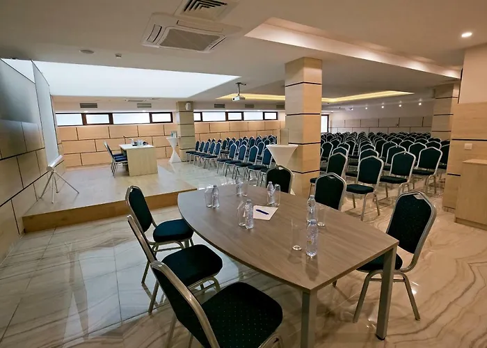 Royal Grand And Kavarna