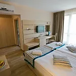 Hotel Royal Grand And