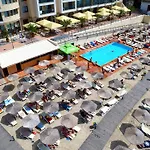 Royal Grand And 4* Kavarna