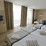 Royal Grand And Hotel 4*