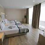 Royal Grand And 4* Kavarna