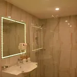 Royal Grand And Hotel 4*