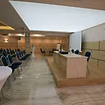 Hotel Royal Grand And Kavarna