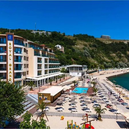 Royal Grand And 4* Kavarna