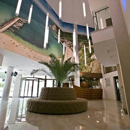 Royal Grand And