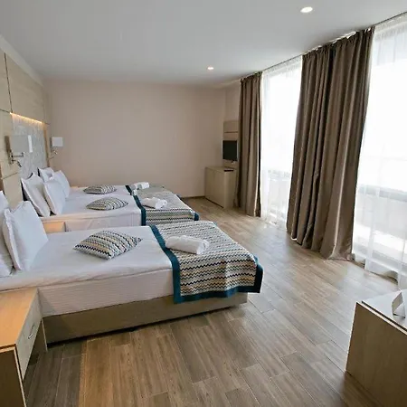 Royal Grand And Kavarna