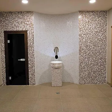 Hotell Royal Grand And 4*