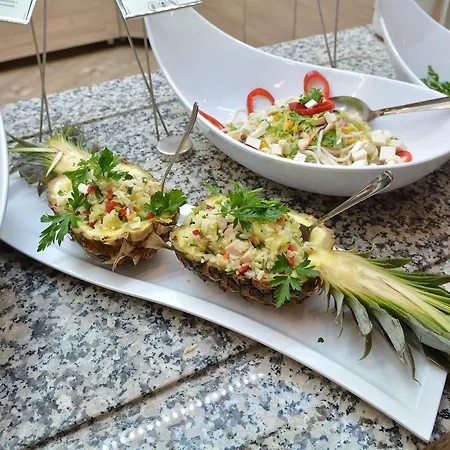 Royal Grand And Szálloda