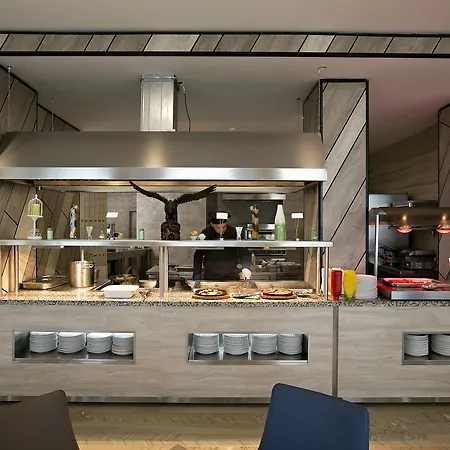 Royal Grand And Szálloda