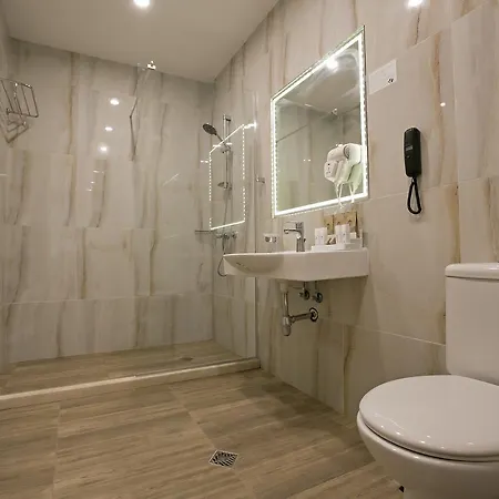 Hotell Royal Grand And 4*