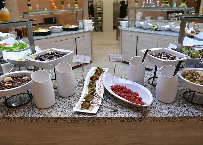 Royal Grand And Отель