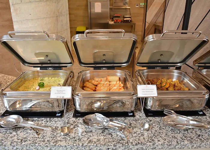 Royal Grand And 4* Kavarna