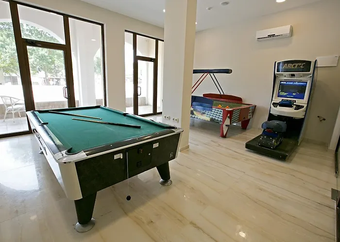 Royal Grand And Otel